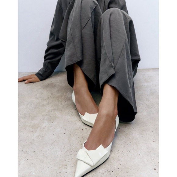 Zara Pointed Toe Patent Leather Pumps Kitten Heels Size 8 White Bow Detail - Picture 3 of 15